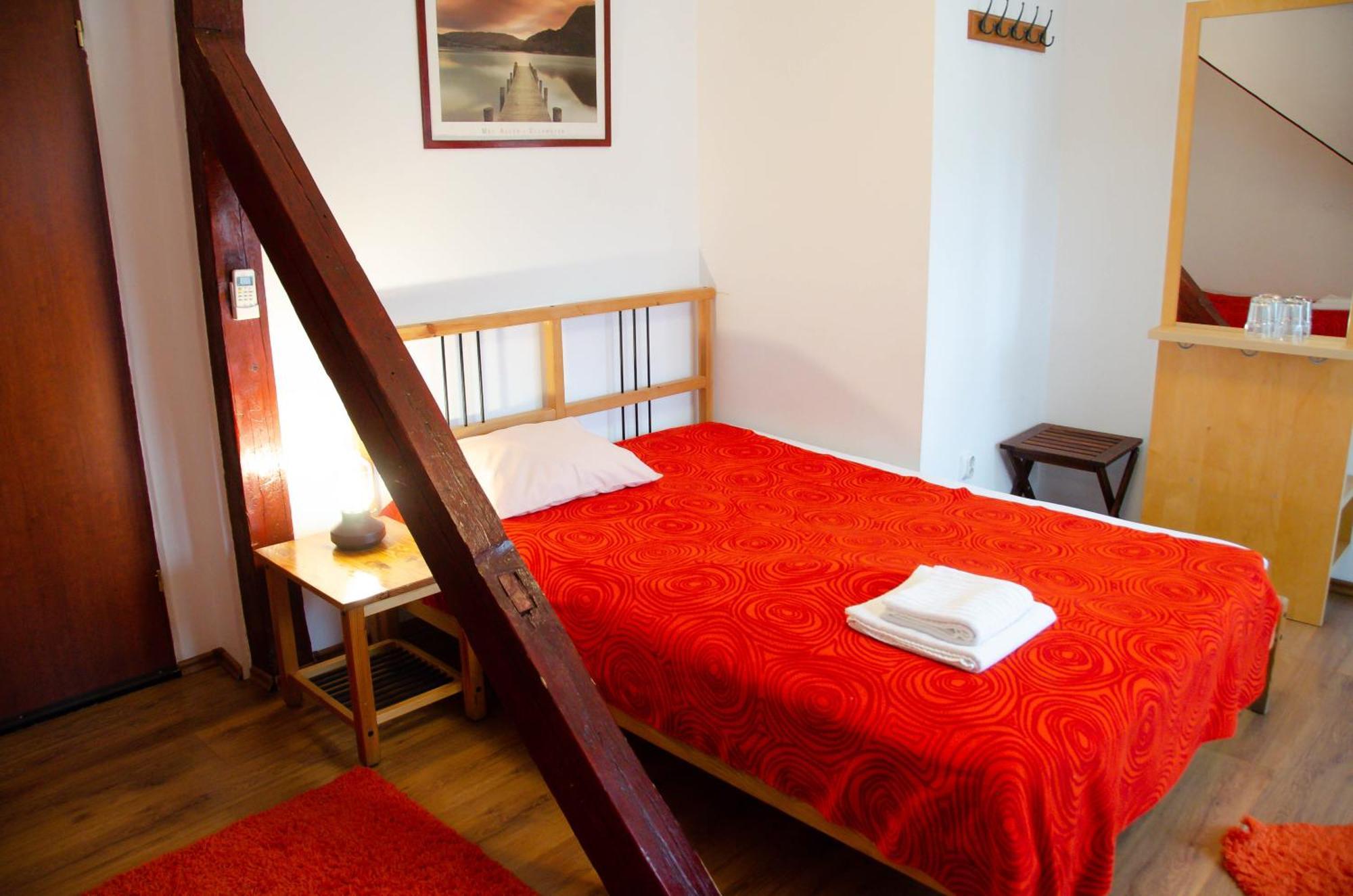 Conacul Bunicilor Hotell Novaci Eksteriør bilde